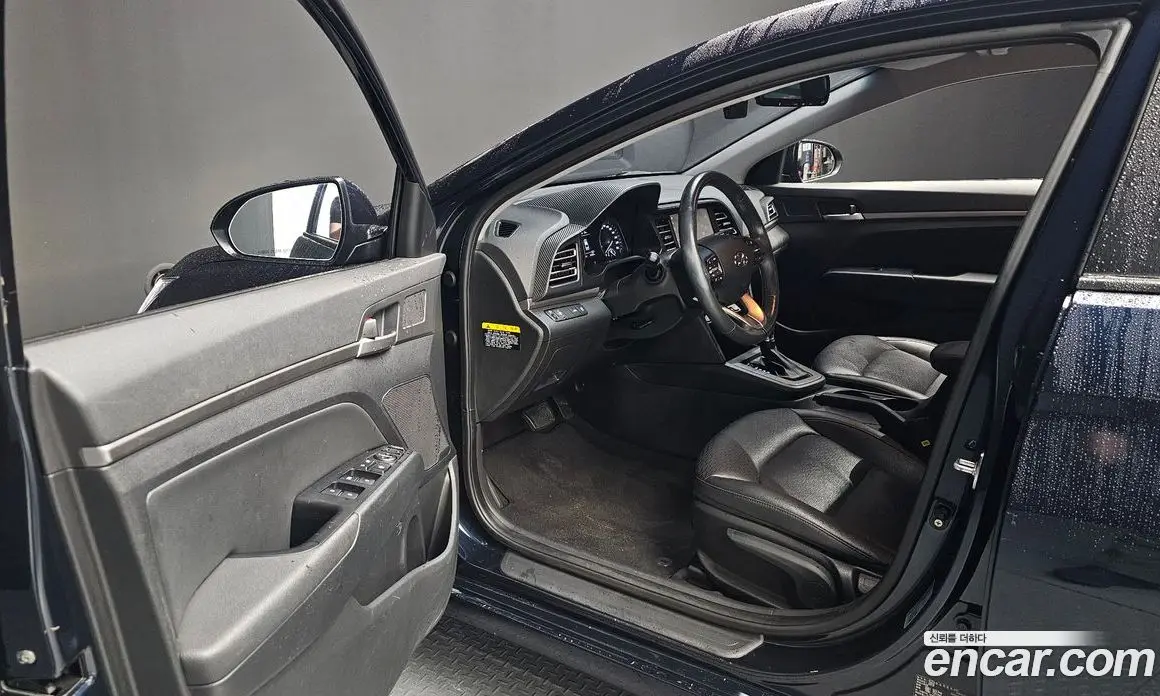 Hyundai Avante 2018 1.6 автомат (гидро), фото 10