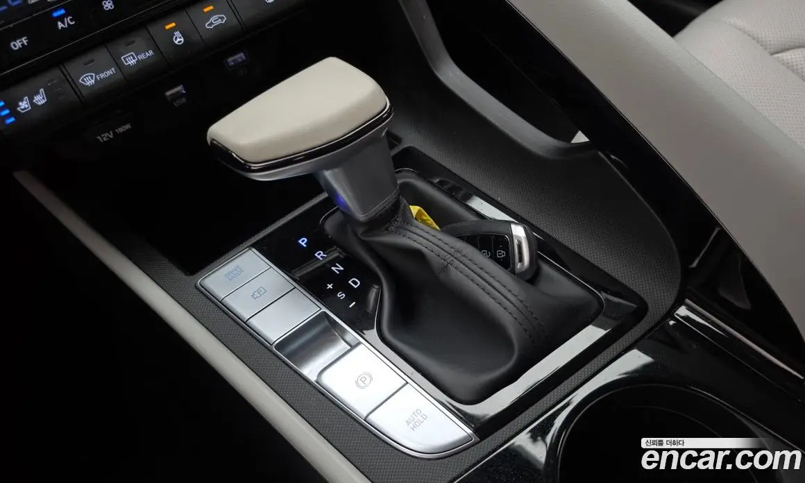Hyundai Avante 2021 1.6 автомат (гидро), фото 12