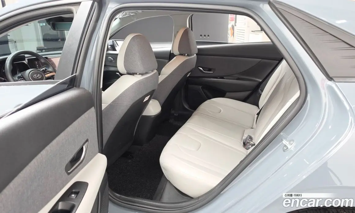 Hyundai Avante 2021 1.6 автомат (гидро), фото 17