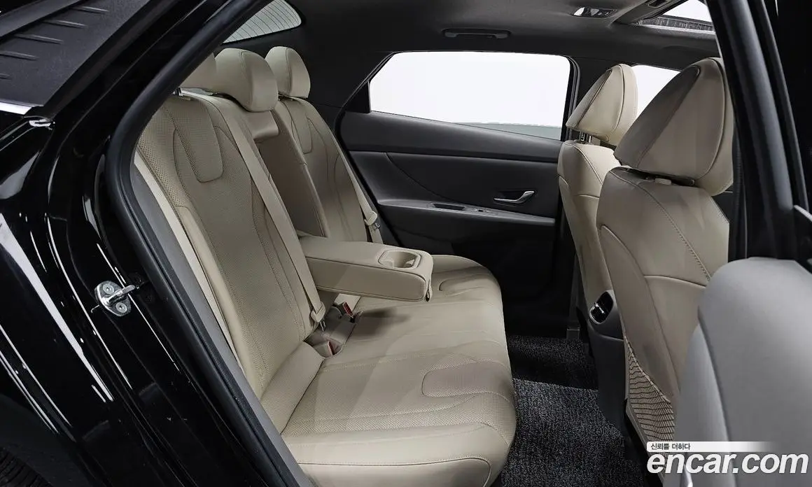 Hyundai Avante 2022 1.6 автомат (гидро), фото 18