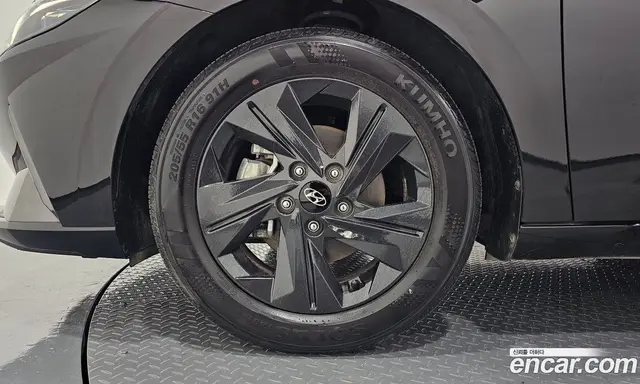Hyundai Avante 2022 1.6 автомат (гидро), миниатюра 5
