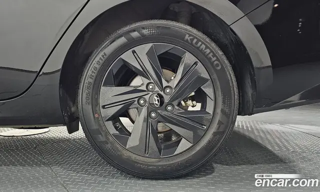 Hyundai Avante 2022 1.6 автомат (гидро), миниатюра 7