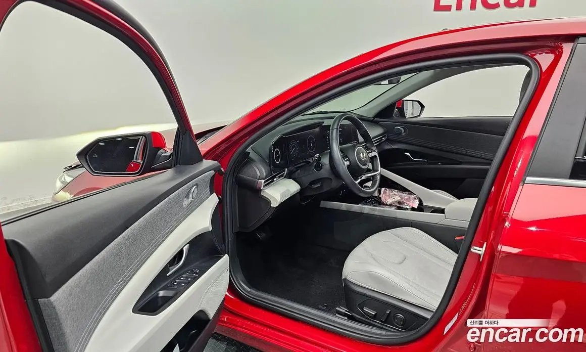 Hyundai Avante 2022 1.6 автомат (гидро), фото 13
