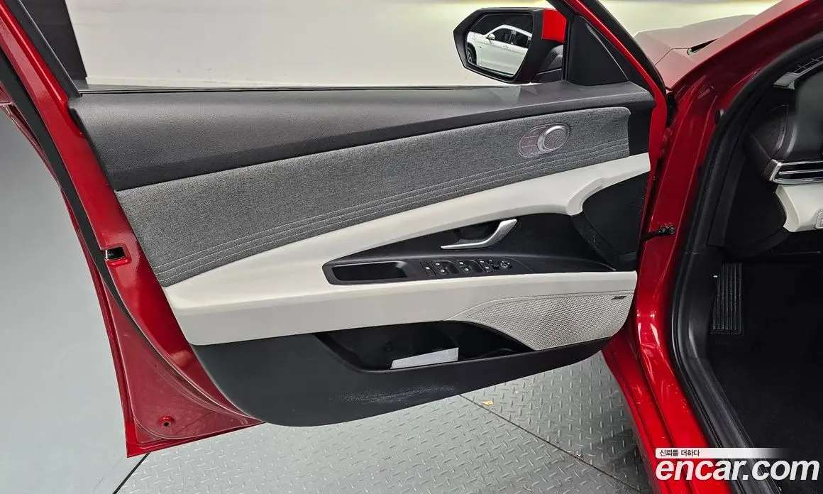 Hyundai Avante 2022 1.6 автомат (гидро), фото 14