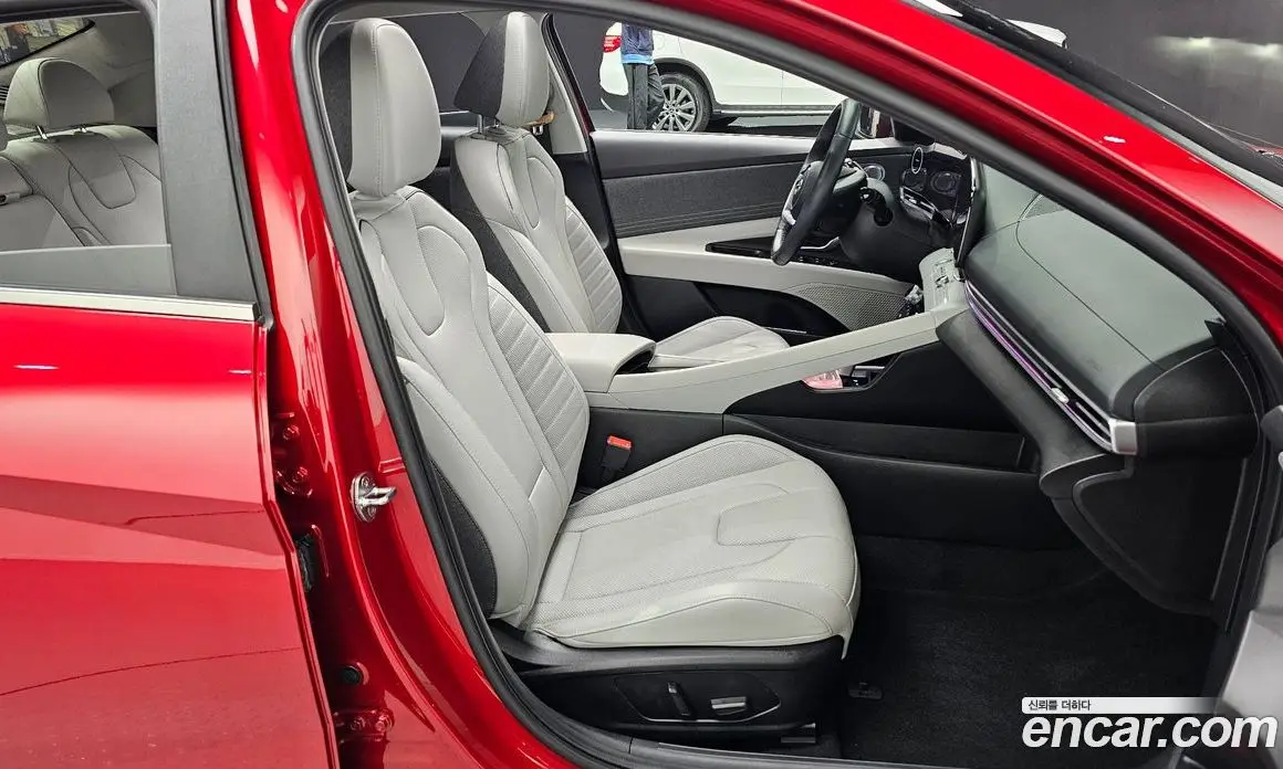 Hyundai Avante 2022 1.6 автомат (гидро), фото 16