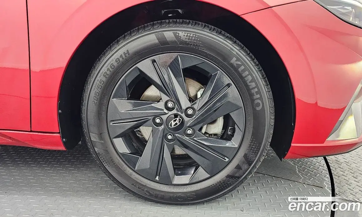 Hyundai Avante 2022 1.6 автомат (гидро), фото 7