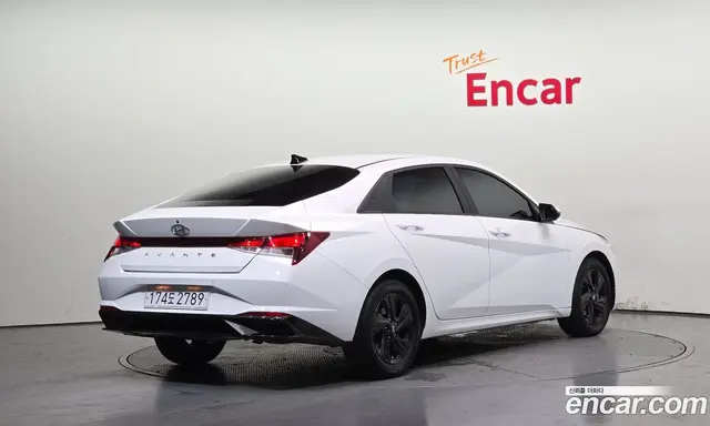 Hyundai Avante 2023 1.6 автомат (гидро), миниатюра 2