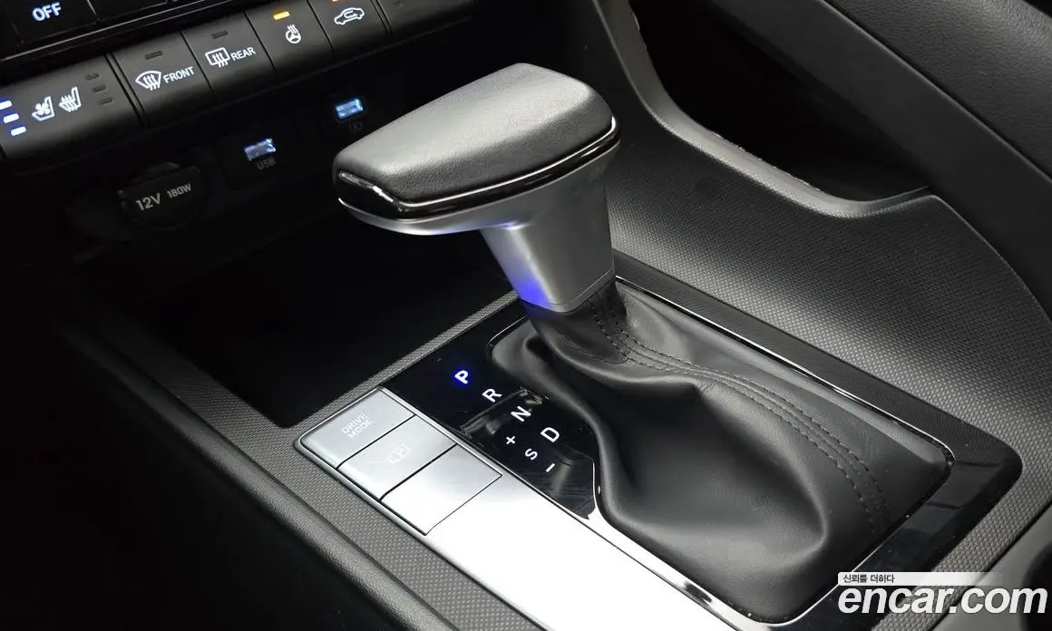 Hyundai Avante 2023 1.6 автомат (гидро), фото 12