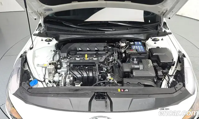 Hyundai Avante 2023 1.6 автомат (гидро), миниатюра 6
