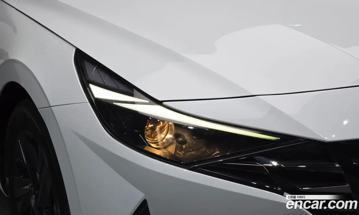 Hyundai Avante 2023 1.6 автомат (гидро), фото 8