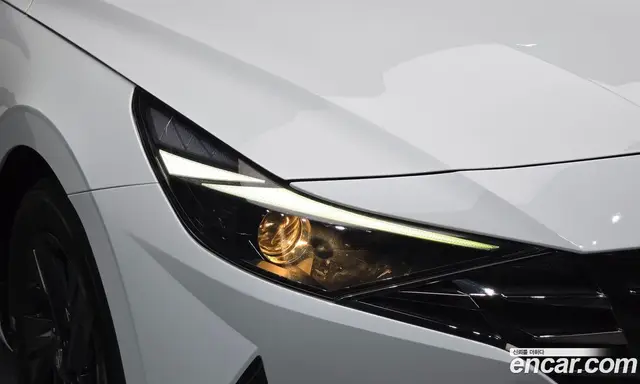 Hyundai Avante 2023 1.6 автомат (гидро), миниатюра 8
