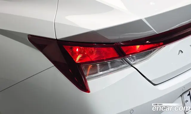 Hyundai Avante 2023 1.6 автомат (гидро), миниатюра 9