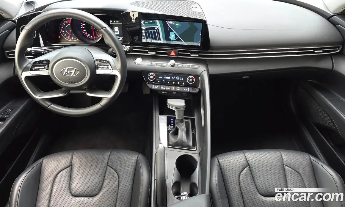 Hyundai Avante 2023 1.6 автомат (гидро), фото 10