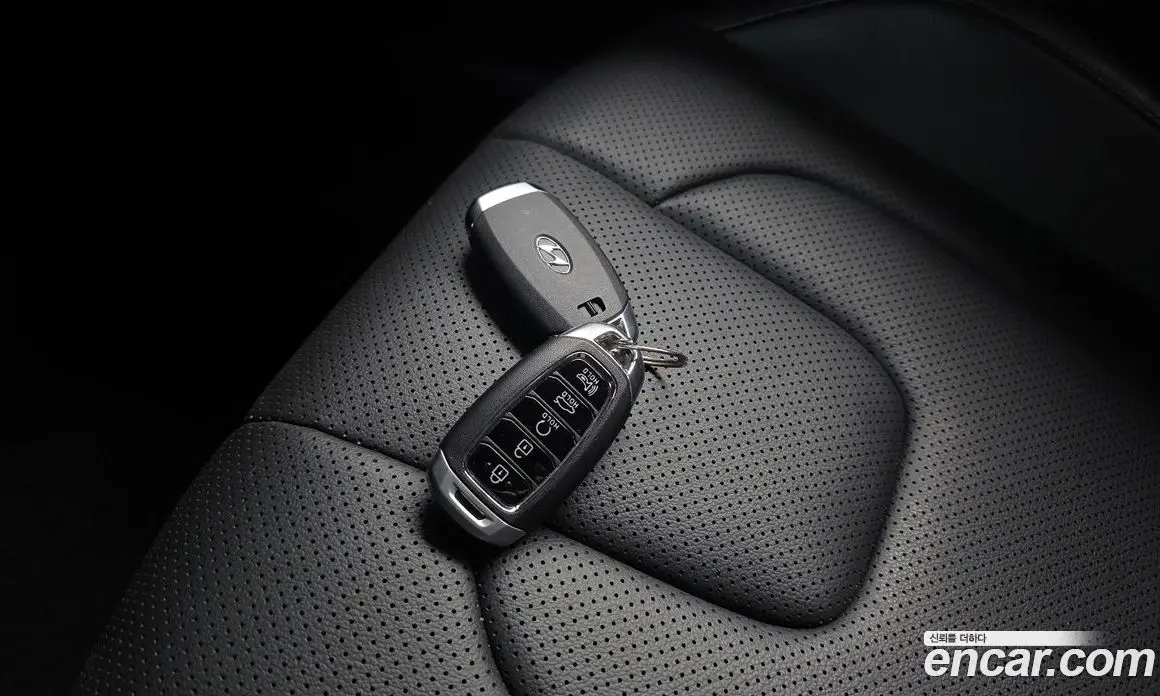 Hyundai Avante 2023 1.6 автомат (гидро), фото 19