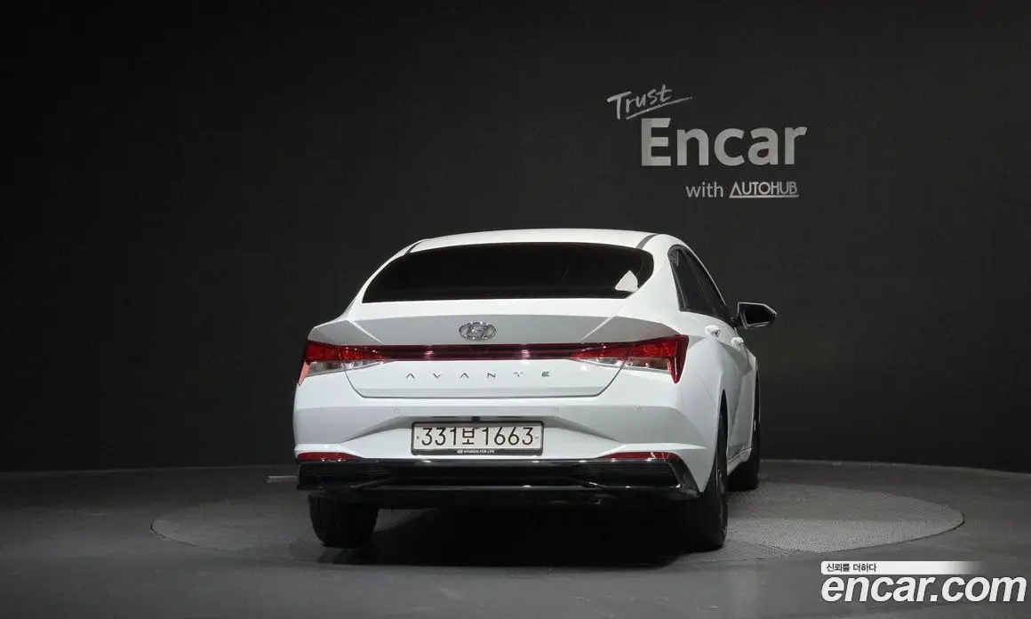 Hyundai Avante 2023 1.6 автомат (гидро), фото 4