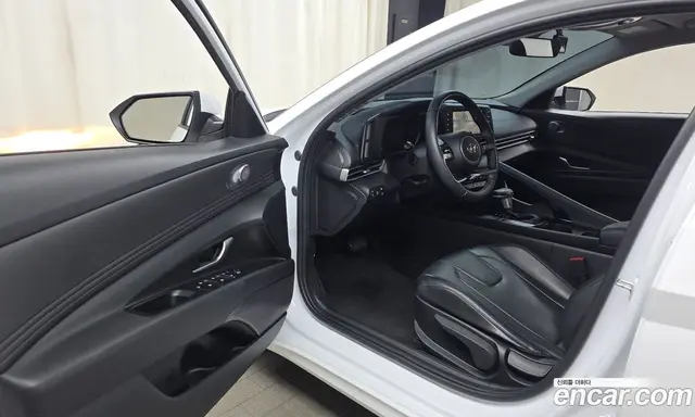 Hyundai Avante 2023 1.6 автомат (гидро), миниатюра 10