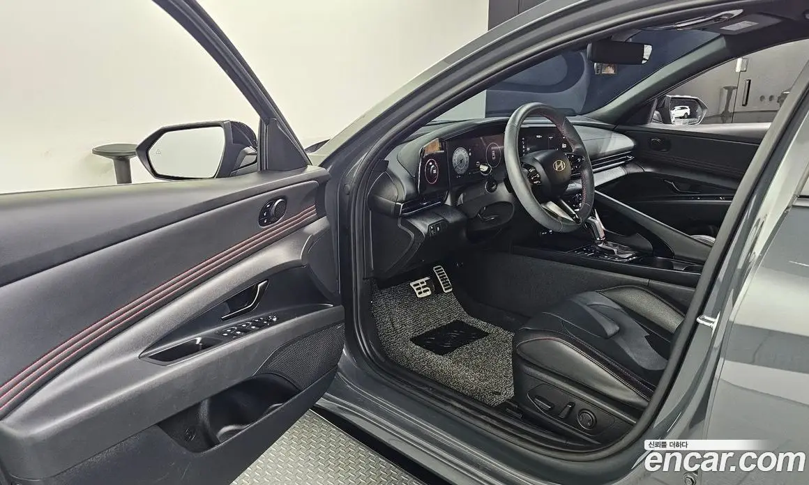 Hyundai Avante 2024 1.6 автомат (гидро), фото 10