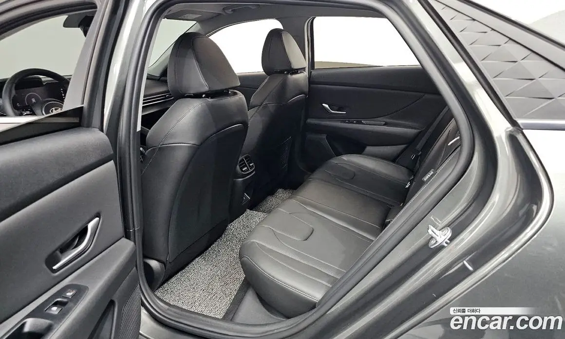 Hyundai Avante 2025 1.6 автомат (гидро), фото 17