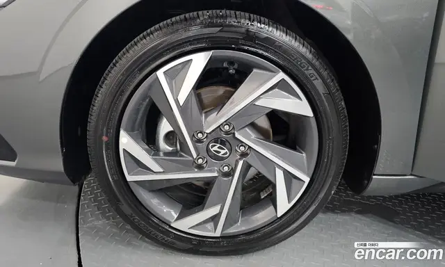 Hyundai Avante 2025 1.6 автомат (гидро), миниатюра 5