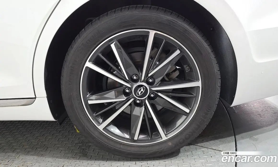 Hyundai Grandeur 2022 2.5 автомат (гидро), фото 7
