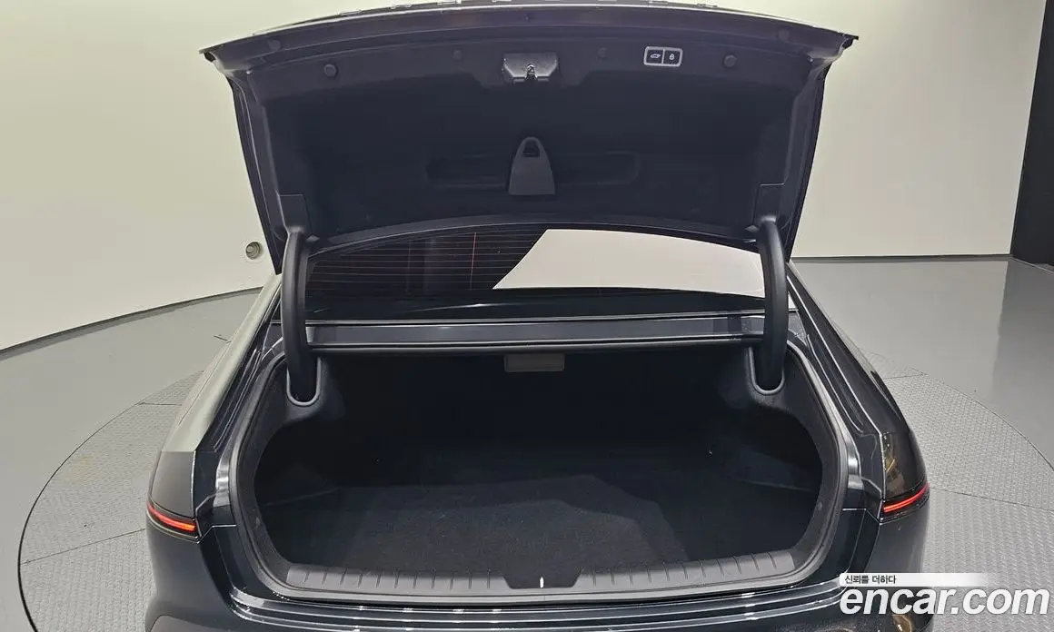 Hyundai Grandeur 2023 1.6 автомат (гидро), фото 23