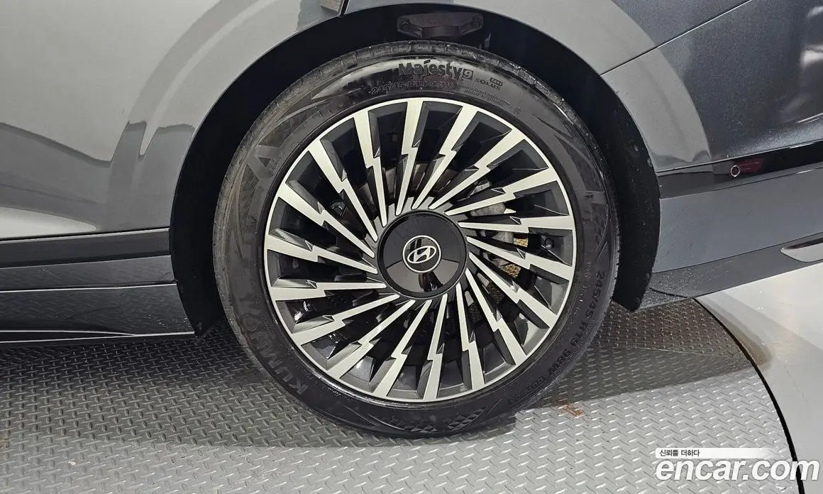 Hyundai Grandeur 2023 1.6 автомат (гидро), фото 7