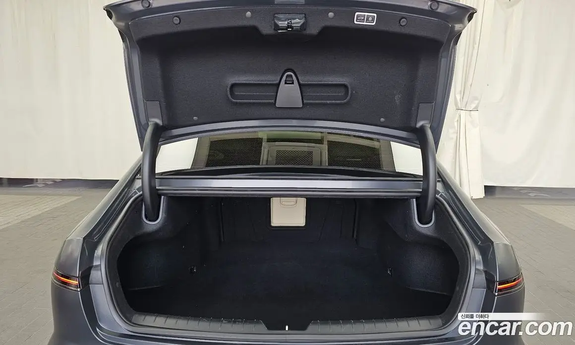 Hyundai Grandeur 2023 1.6 автомат (гидро), фото 20
