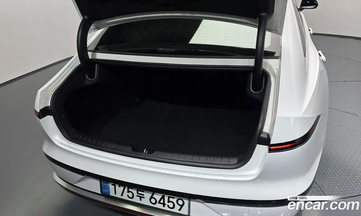 Hyundai Grandeur 2024 1.6 автомат (гидро), фото 33