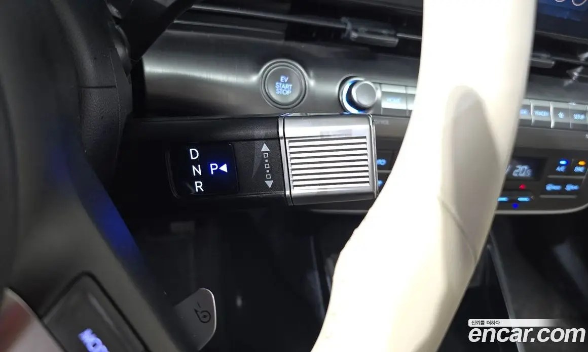 Hyundai Kona 2023 0.2 автомат (гидро), фото 11