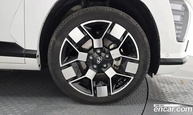 Hyundai Kona 2023 0.2 автомат (гидро), миниатюра 6