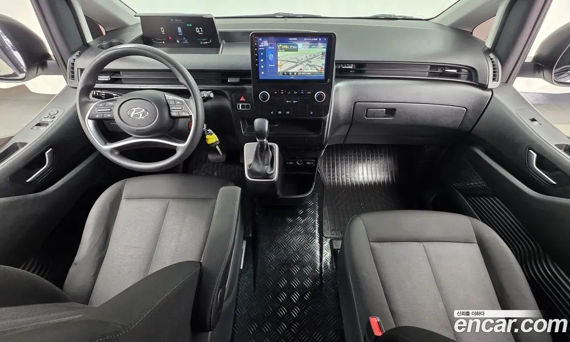 Hyundai Staria 2022 2.2 автомат (гидро), фото 10