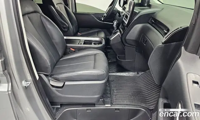 Hyundai Staria 2025 2.2 автомат (гидро), миниатюра 11