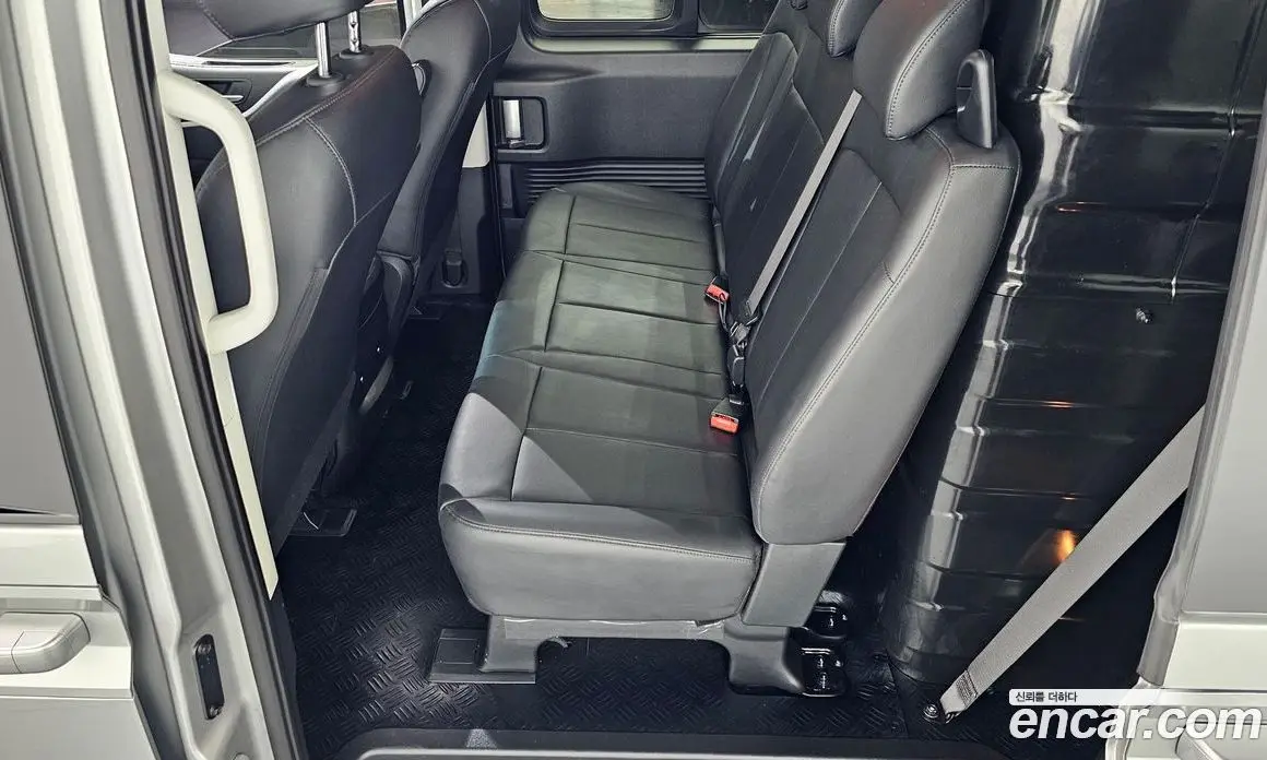 Hyundai Staria 2025 2.2 автомат (гидро), фото 12