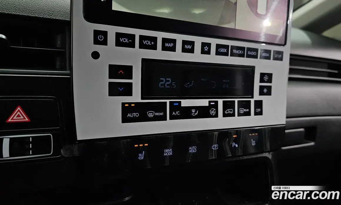 Hyundai Staria 2025 2.2 автомат (гидро), фото 17