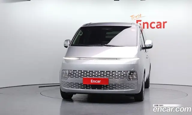 Hyundai Staria 2025 2.2 автомат (гидро), миниатюра 3