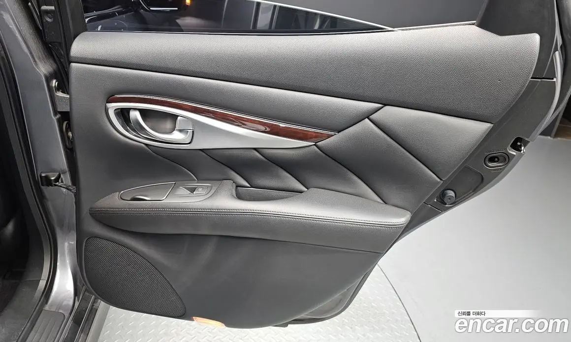 Infiniti Q70 2016 3.7 автомат (гидро), фото 15