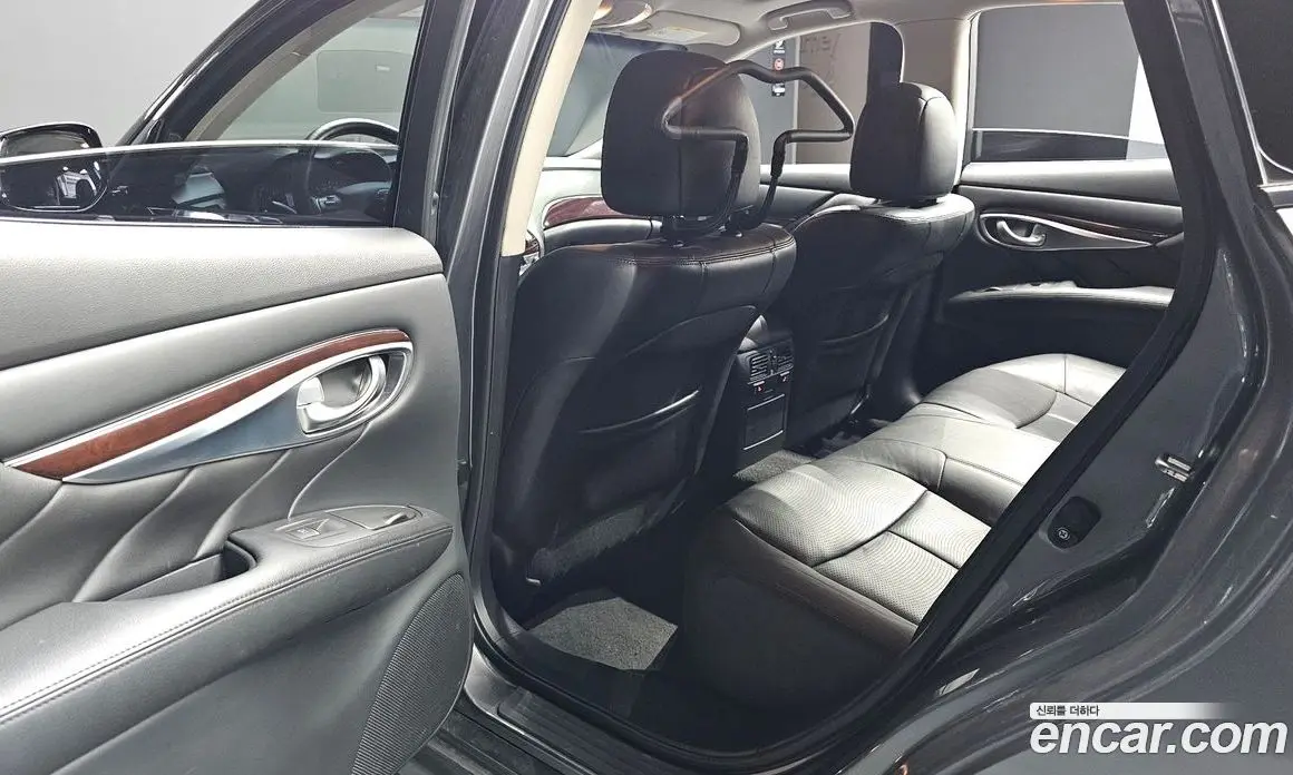 Infiniti Q70 2016 3.7 автомат (гидро), фото 16