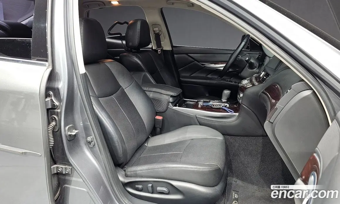 Infiniti Q70 2016 3.7 автомат (гидро), фото 17