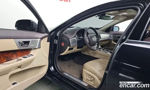 Jaguar XF 2012 5.0 автомат (гидро), миниатюра 10