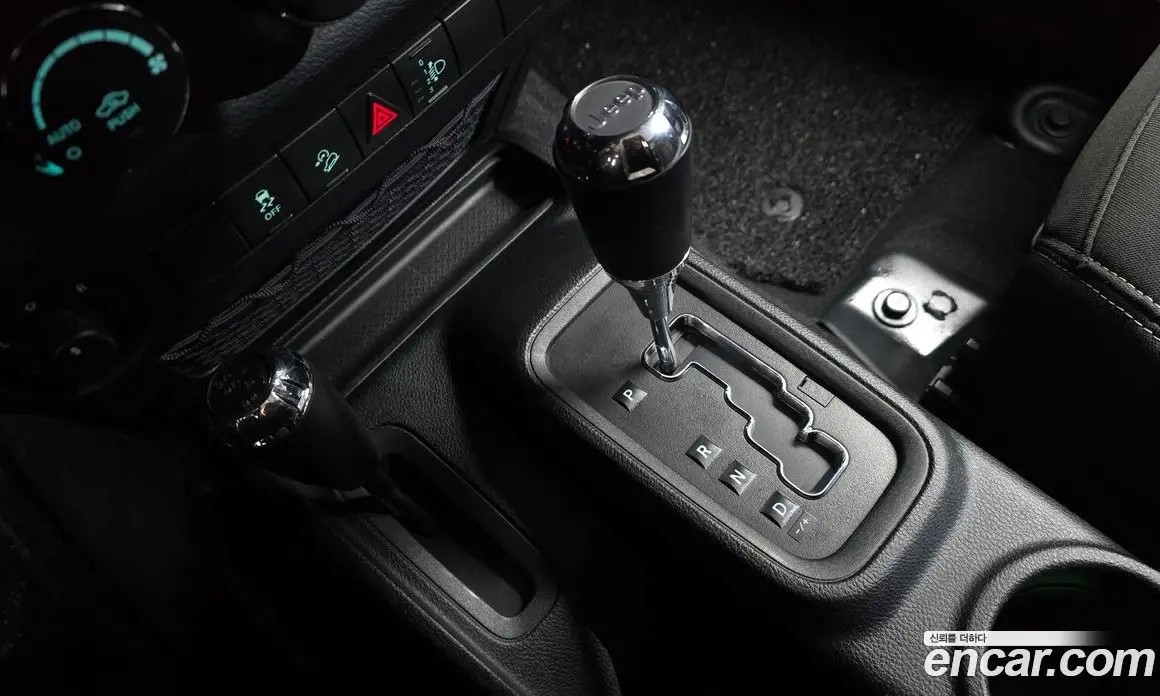 Jeep Wrangler 2016 3.6 автомат (гидро), фото 9 Jeep Wrangler 2016 3.6 автомат (гидро), фото 9