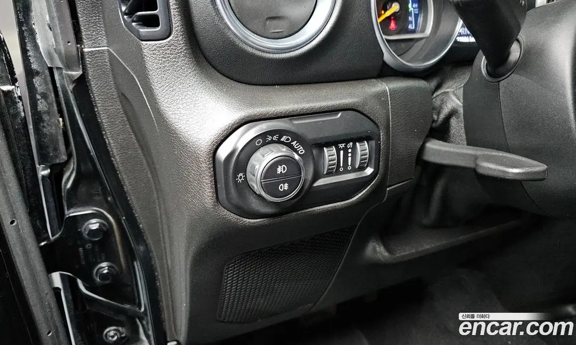 Jeep Wrangler 2019 2.0 автомат (гидро), фото 18