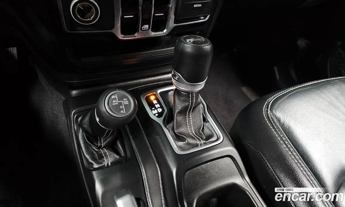 Jeep Wrangler 2019 2.0 автомат (гидро), фото 9