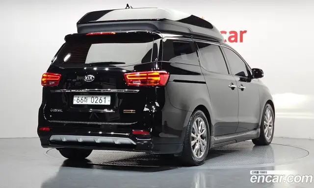 Kia Carnival 2019 2.2 автомат (гидро), миниатюра 2