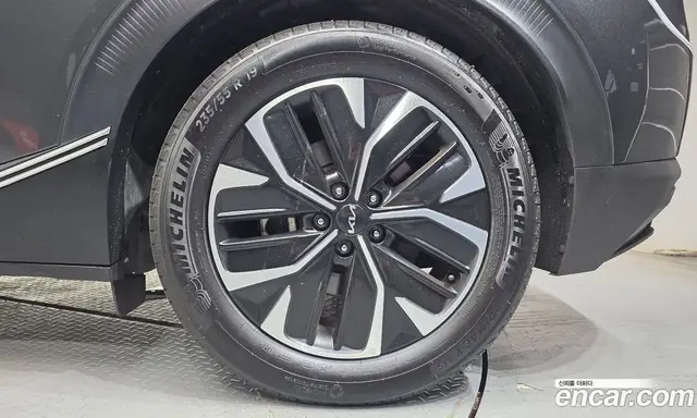 Kia EV6 2022 0.1 автомат (гидро), миниатюра 6