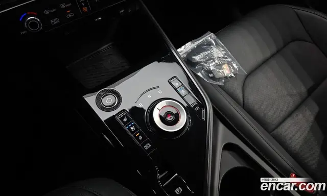 Kia Niro 2023 0.2 автомат (гидро), миниатюра 11