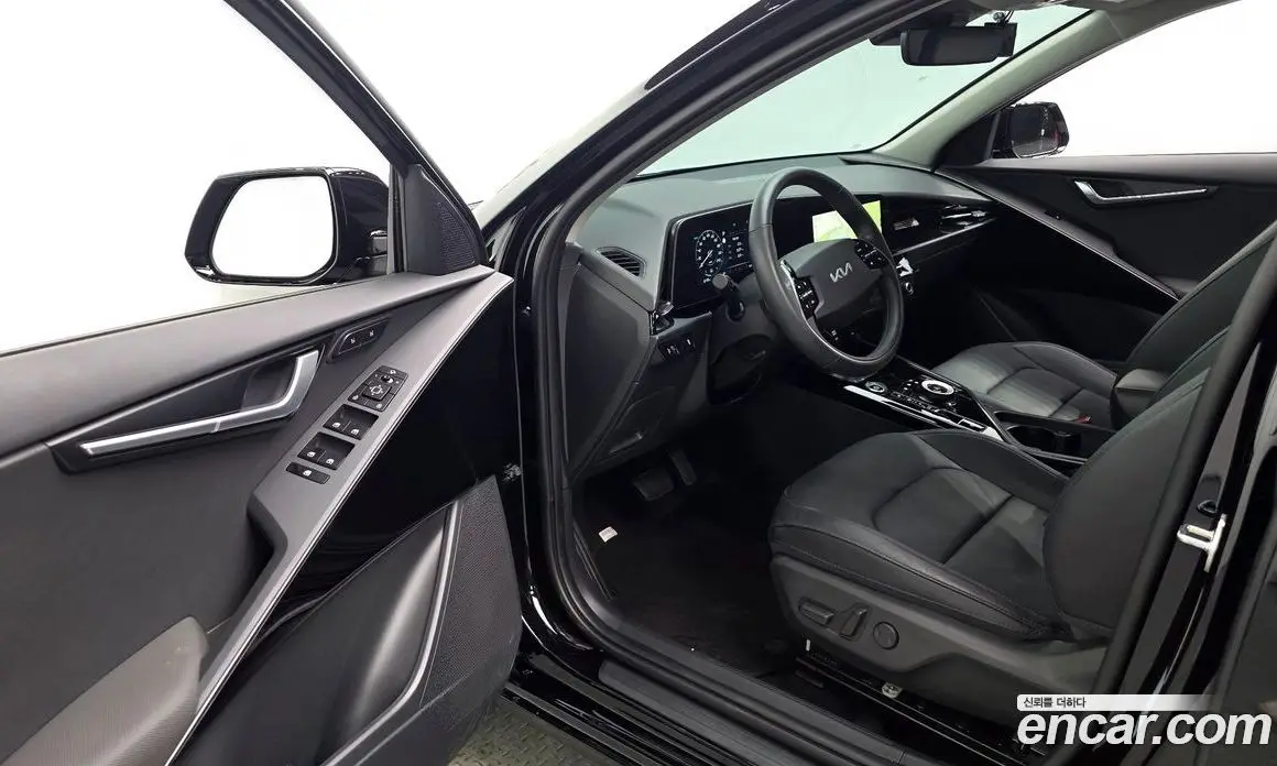 Kia Niro 2023 0.2 автомат (гидро), фото 12