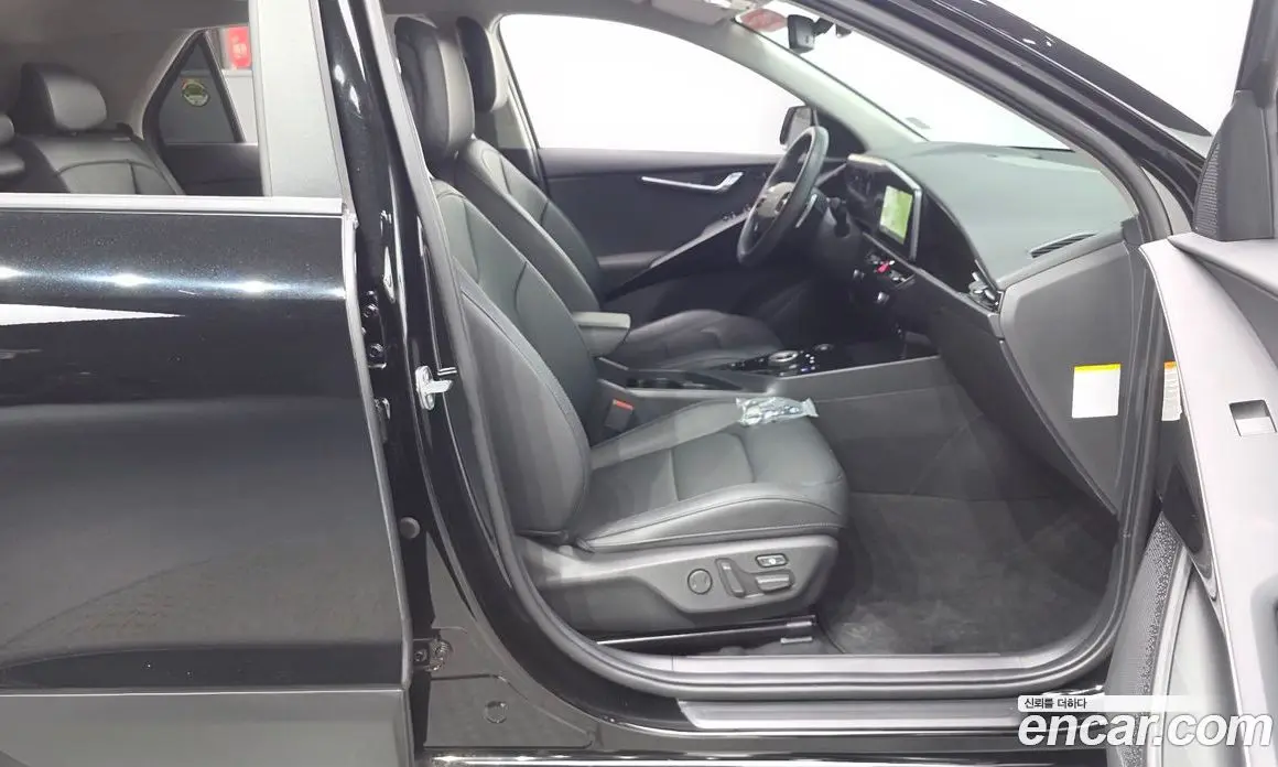 Kia Niro 2023 0.2 автомат (гидро), фото 15