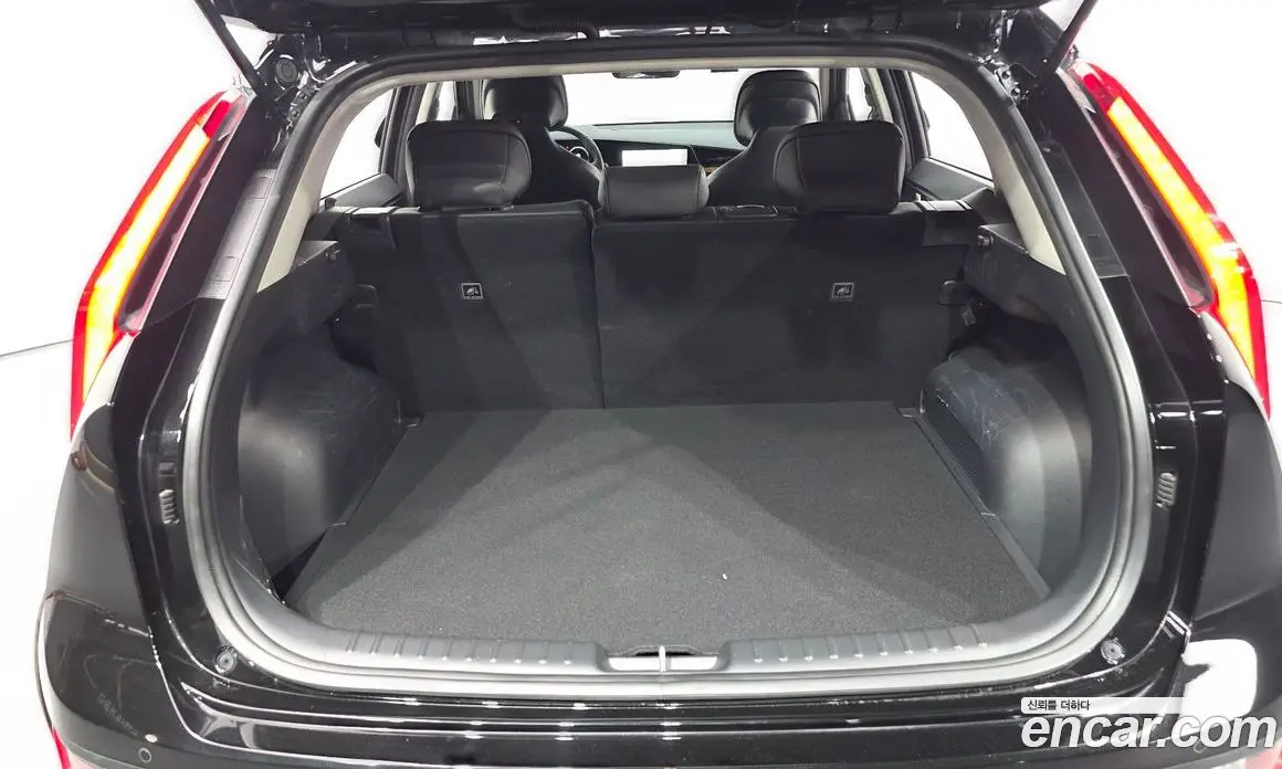 Kia Niro 2023 0.2 автомат (гидро), фото 23