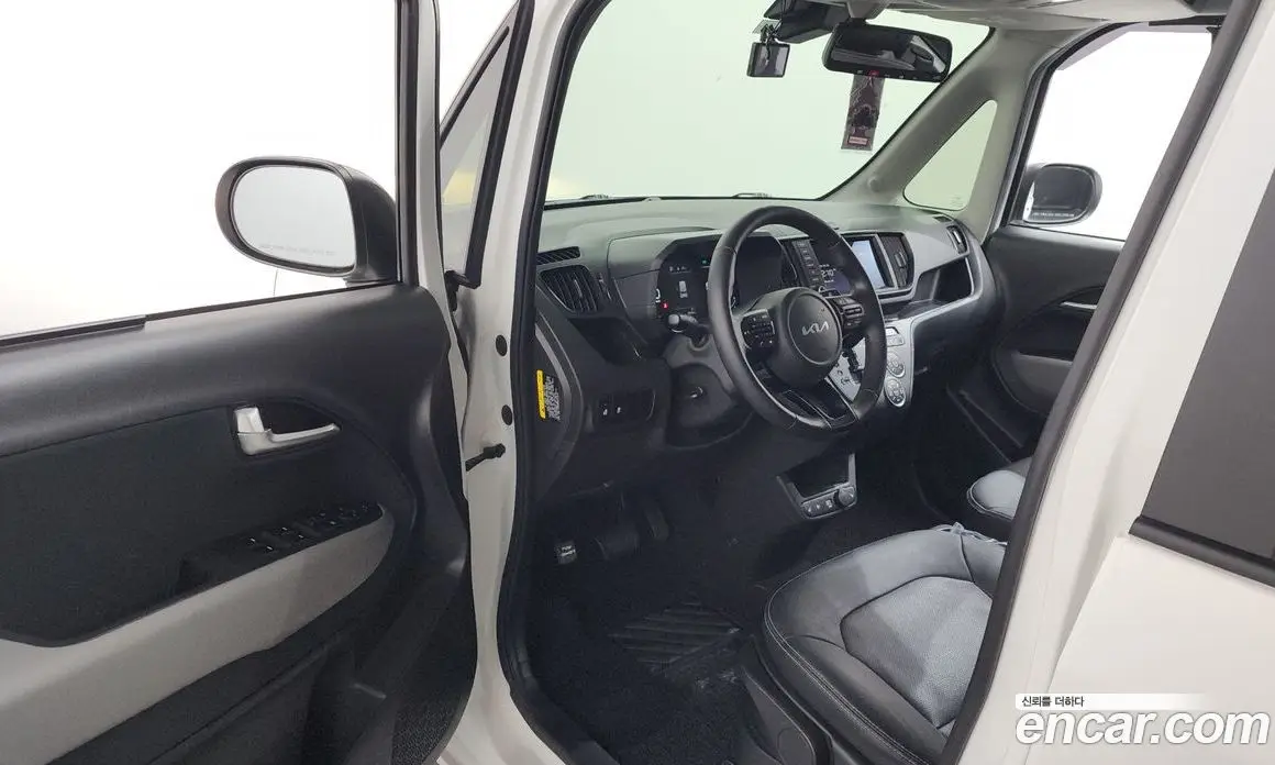Kia Ray 2023 1.0 автомат (гидро), фото 13
