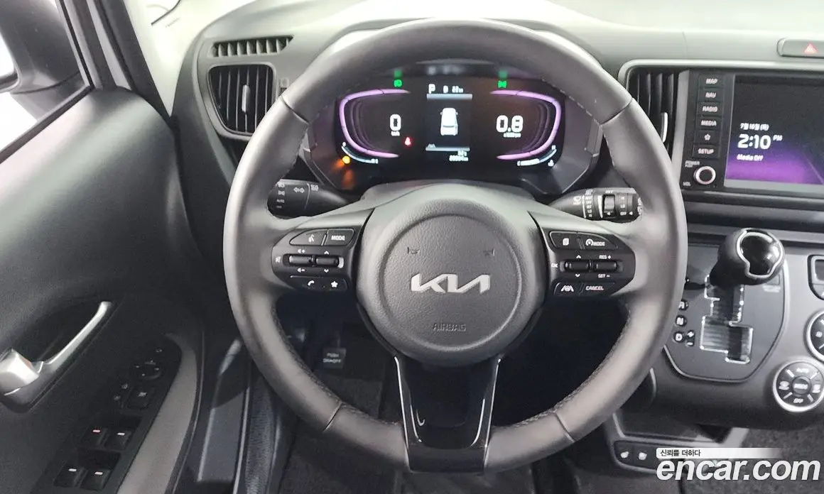 Kia Ray 2023 1.0 автомат (гидро), фото 21